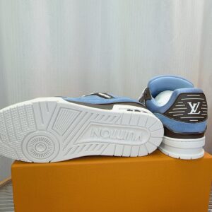 lv trainer sneaker brown suede (复制)