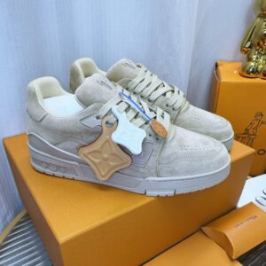 lv trainer sneaker brown suede (复制)