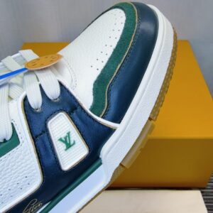 lv trainer sneaker white leather with flower (复制)