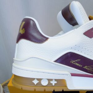 lv trainer sneaker white leather with flower (复制)
