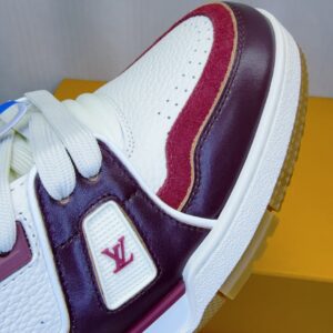 lv trainer sneaker white leather with flower (复制)