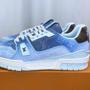 lv trainer sneaker white leather with flower (复制)