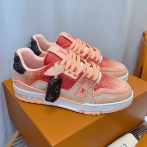 lv trainer sneaker white leather with flower (复制)