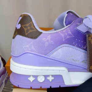 lv trainer sneaker white leather with flower (复制)