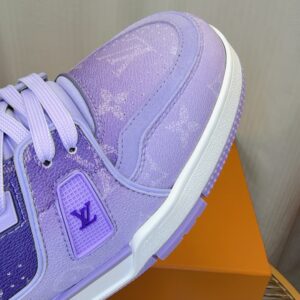lv trainer sneaker white leather with flower (复制)