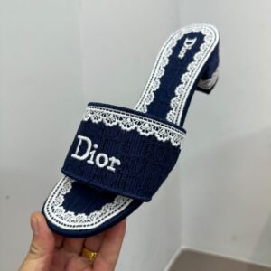 dior dentelle sandals pink embroidery (复制)