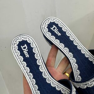 dior dentelle sandals pink embroidery (复制)