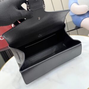 gucci dionysus medium shoulder bag