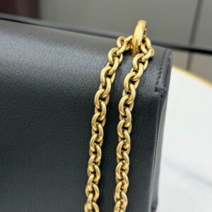 gucci dionysus medium shoulder bag