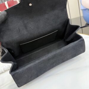 gucci dionysus medium shoulder bag