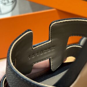 Hermes 185 Oasis Heels Sandals 89/Black 01 hermes 185 oasis heels sandals 37/gold