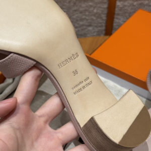 Hermes 185 Oasis Heels Sandals Terre Cuite 01 hermes 185 oasis heels sandals blue chacier (copy)