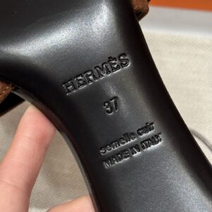 Hermes 185 Oasis Heels Sandals Brun Fume hermes 185 oasis heels sandals 89/noir black crystals (copy)