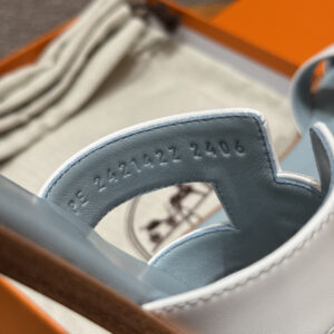 hermes 185 oasis heels sandals silver (copy)