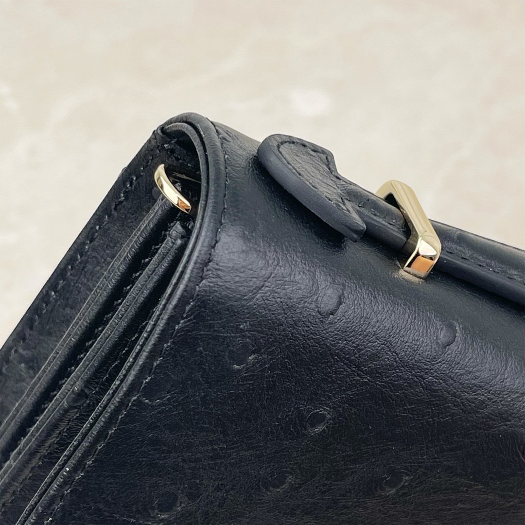 lady dior small handbag pink ostrich calfskin (copy) lady dior small handbag pink ostrich calfskin (copy)