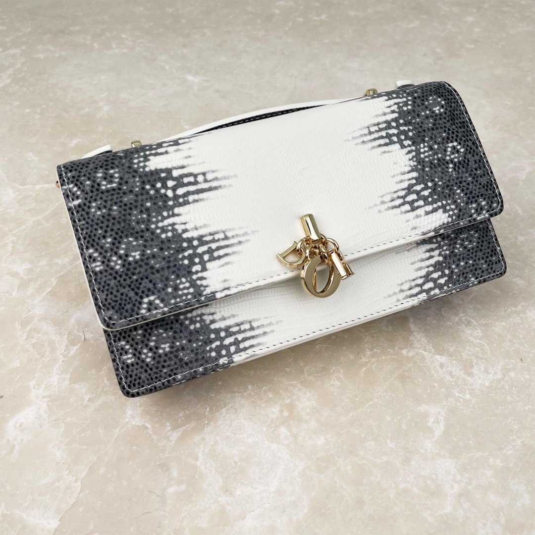 lady dior small handbag pink ostrich calfskin (copy) lady dior small handbag pink ostrich calfskin (copy)
