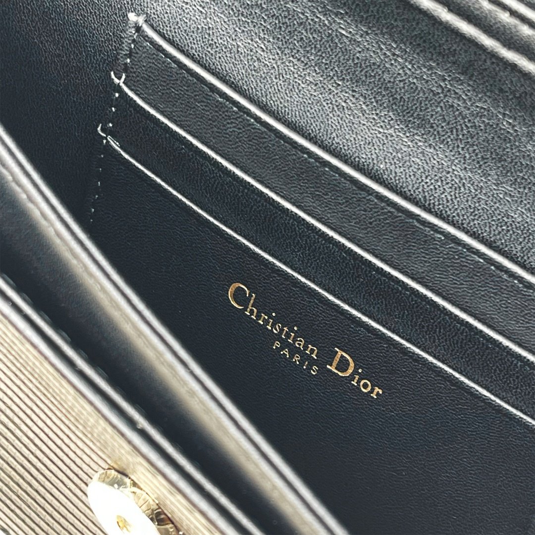 lady dior small handbag pink ostrich calfskin (copy) lady dior small handbag pink ostrich calfskin (copy)