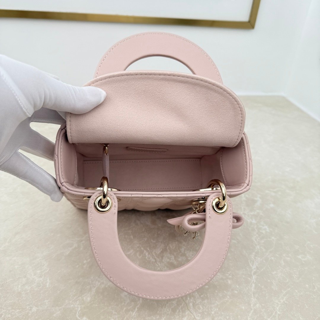 dior qixi mini lady dior bag with chain beige (copy) dior qixi mini lady dior bag with chain beige (copy)