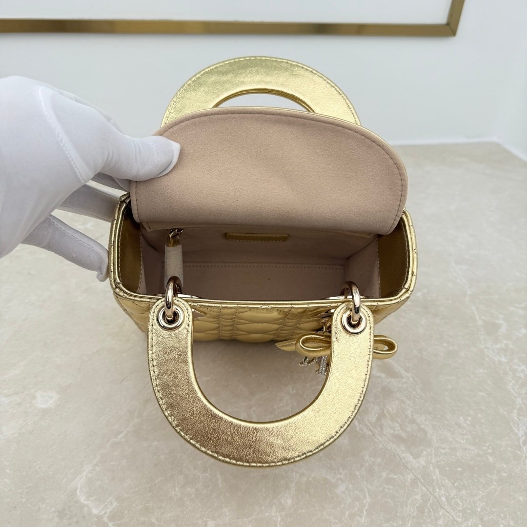 dior qixi mini lady dior bag with chain light grey (copy) dior qixi mini lady dior bag with chain light grey (copy)