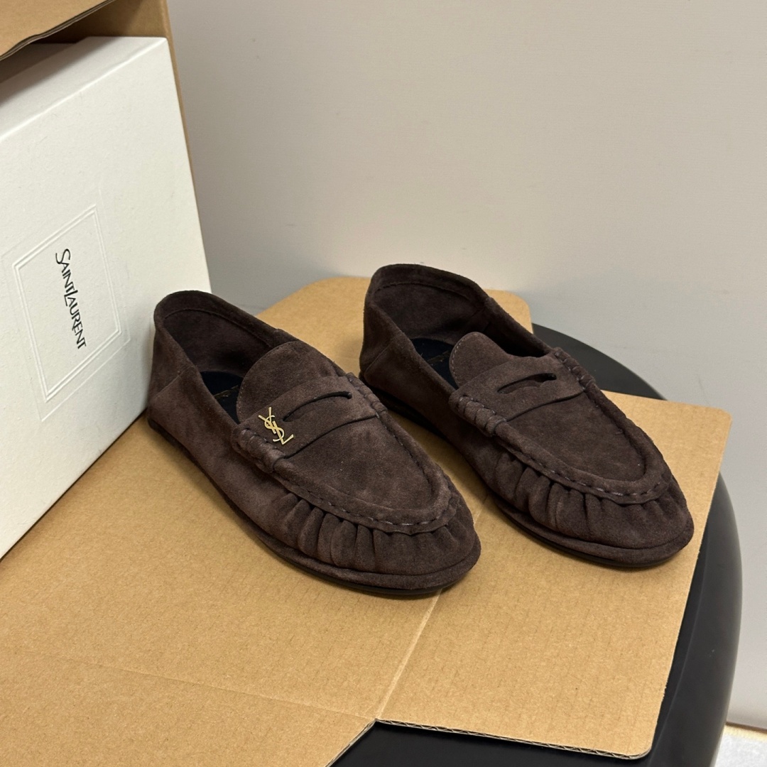 ysl le loafer supple in shiny leather beige color (copy) ysl le loafer supple in shiny leather beige color (copy)