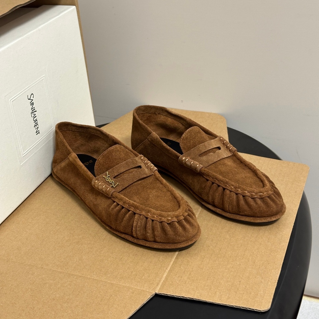 ysl le loafer supple in shiny leather beige color (copy) ysl le loafer supple in shiny leather beige color (copy)