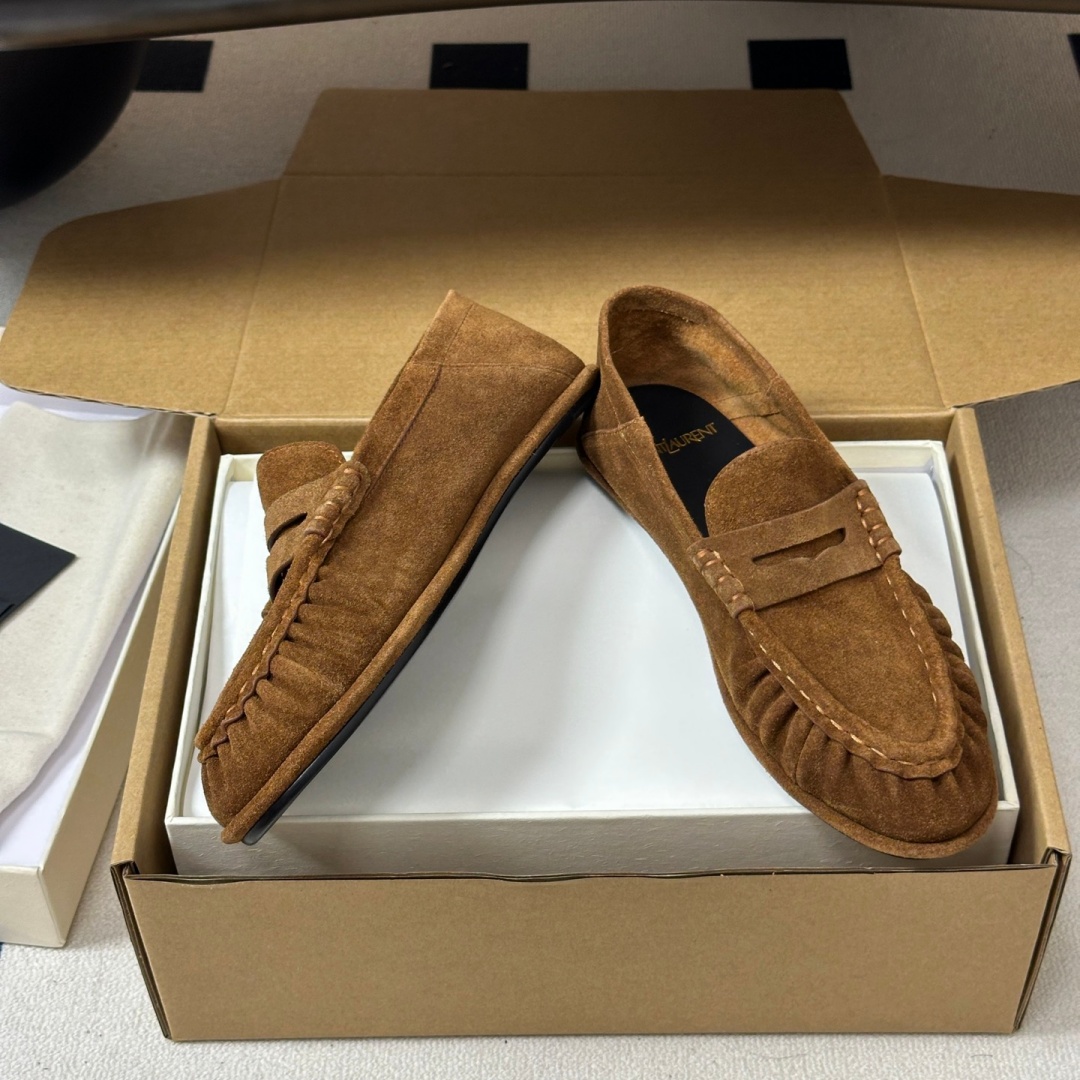 ysl le loafer supple in shiny leather beige color (copy) ysl le loafer supple in shiny leather beige color (copy)