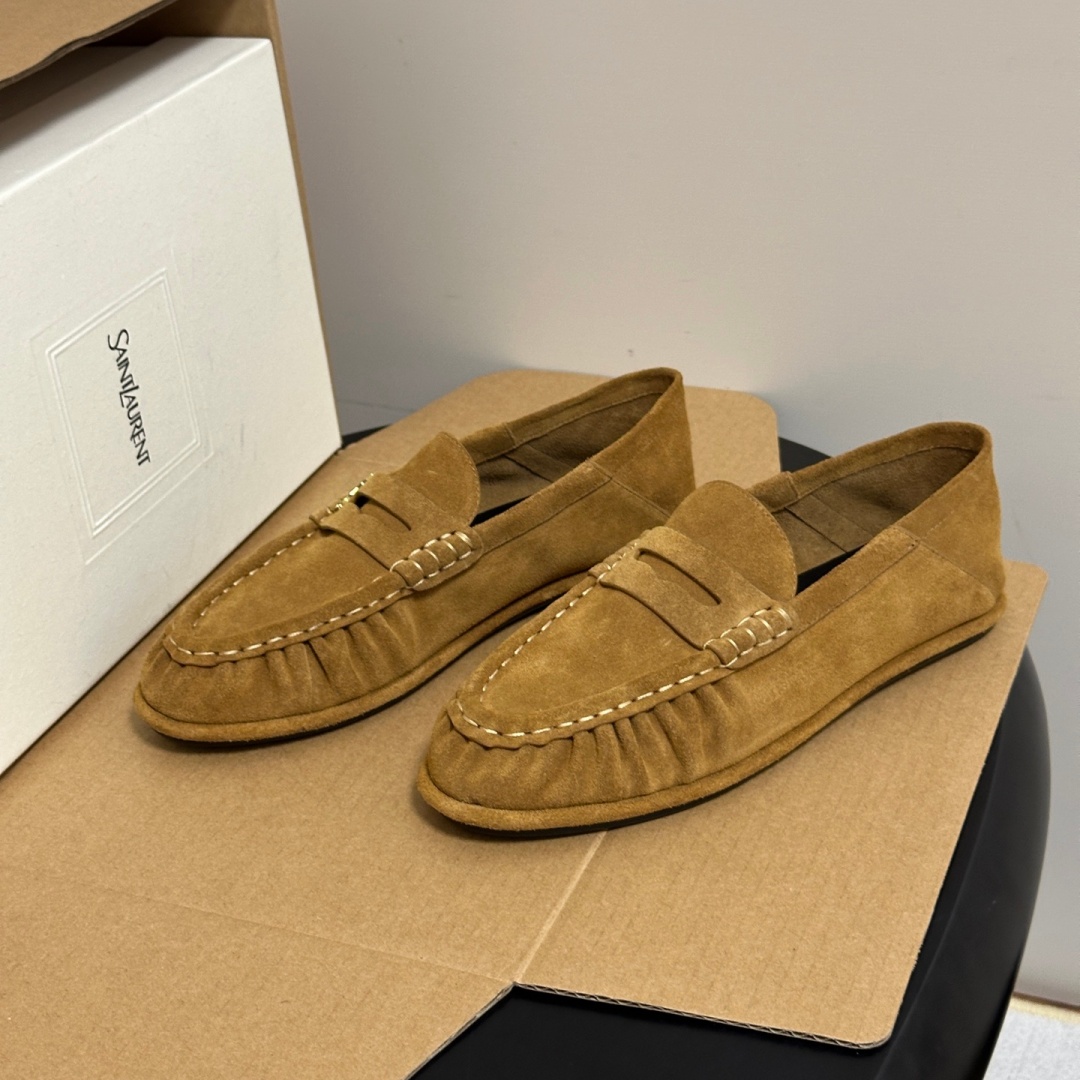 ysl le loafer supple in shiny leather beige color (copy) ysl le loafer supple in shiny leather beige color (copy)
