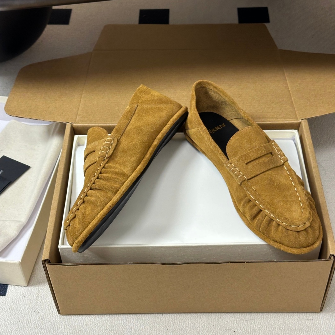 ysl le loafer supple in shiny leather beige color (copy) ysl le loafer supple in shiny leather beige color (copy)