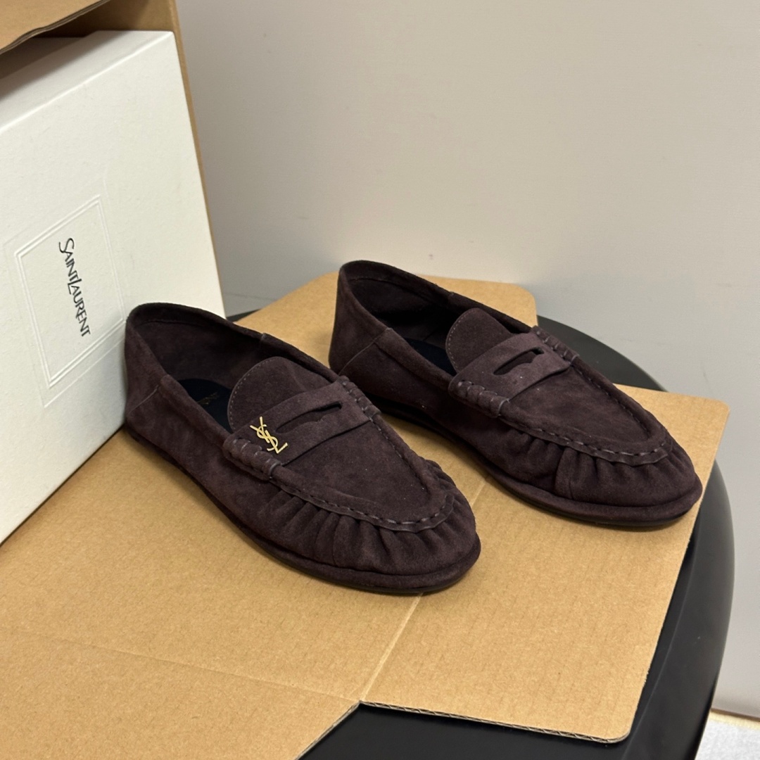 ysl le loafer supple in shiny leather beige color (copy) ysl le loafer supple in shiny leather beige color (copy)