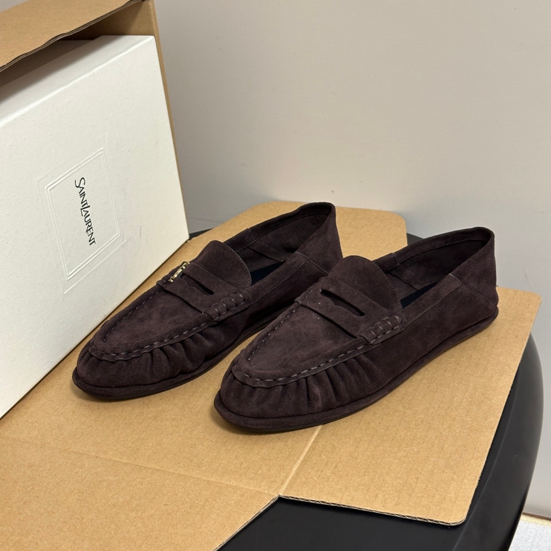 ysl le loafer supple in shiny leather beige color (copy) ysl le loafer supple in shiny leather beige color (copy)