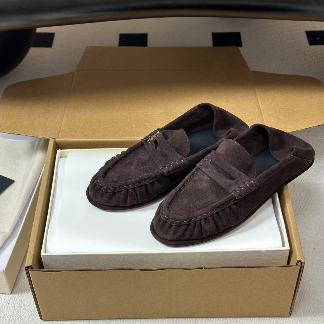 ysl le loafer supple in shiny leather beige color (copy) ysl le loafer supple in shiny leather beige color (copy)
